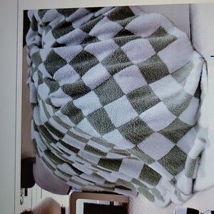 GCQC sage green white check throw blanket knitted checkerboard fluffy fur New…